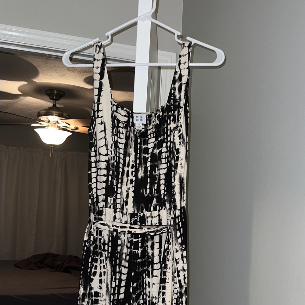 Forever 21 Black and Cream Romper